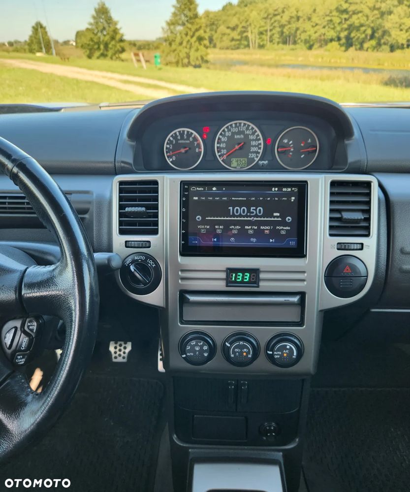 Nissan X-Trail 2.5 4x4 Elegance - 27