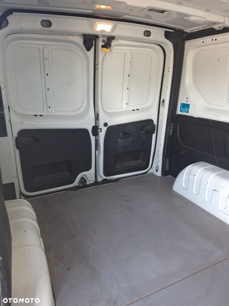 Renault trafic - 12