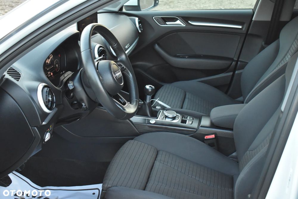 Audi A3 Sportback 2.0 TDI Edycja Specjalna - 28
