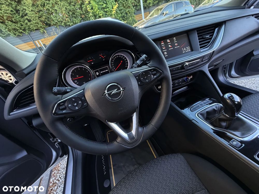 Opel Insignia - 28