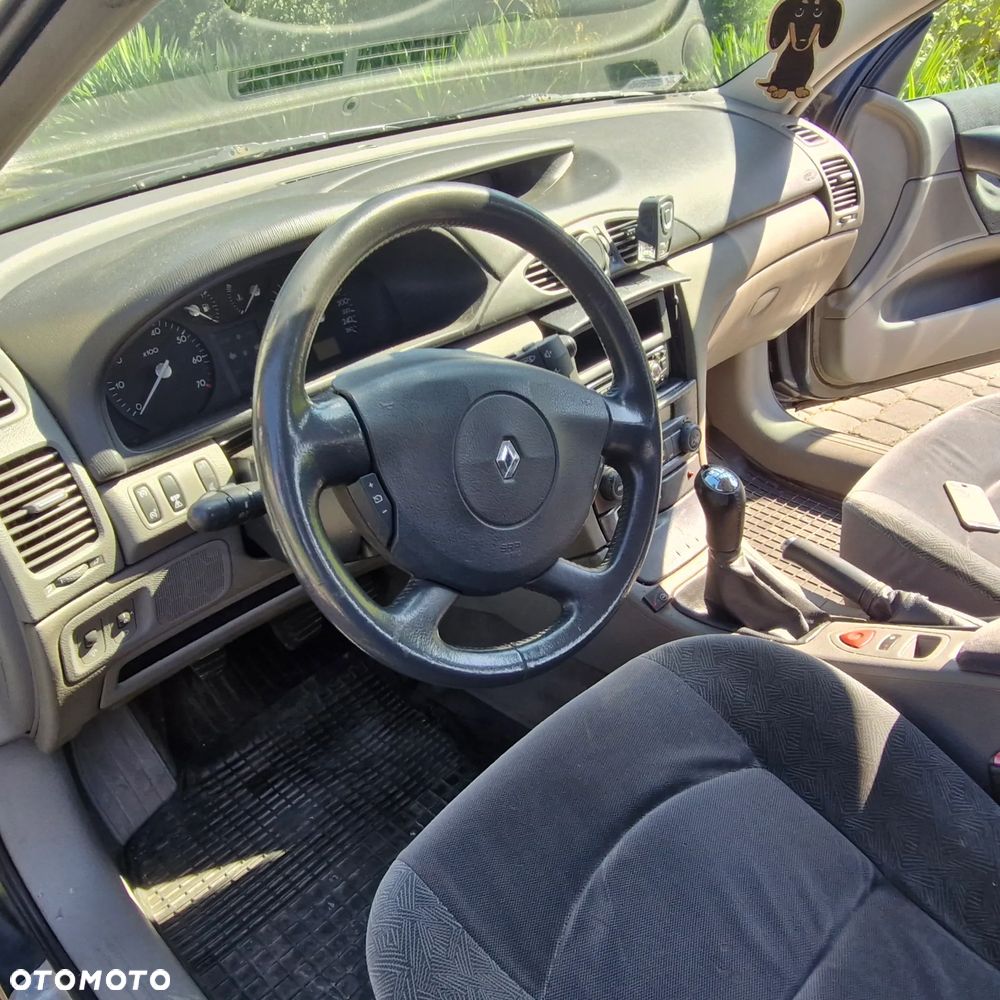 Renault Laguna II 1.8 16V Expression - 9
