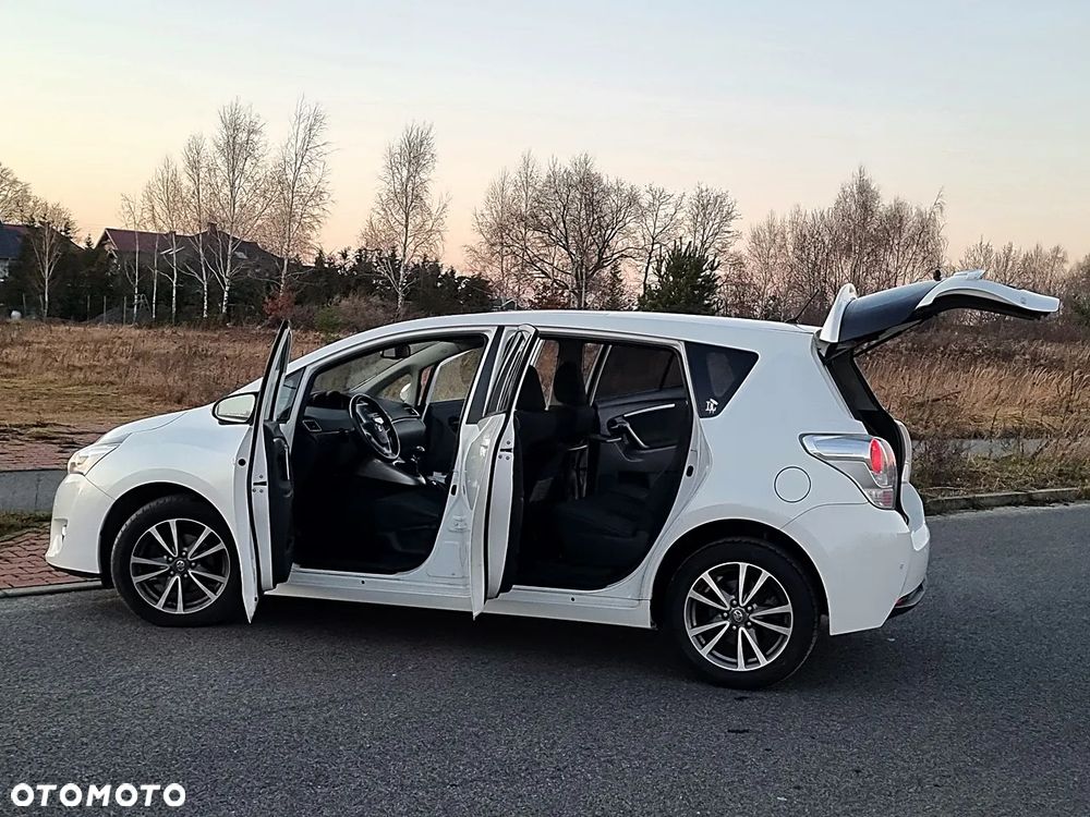 Toyota Verso 1.8 Edition - 18