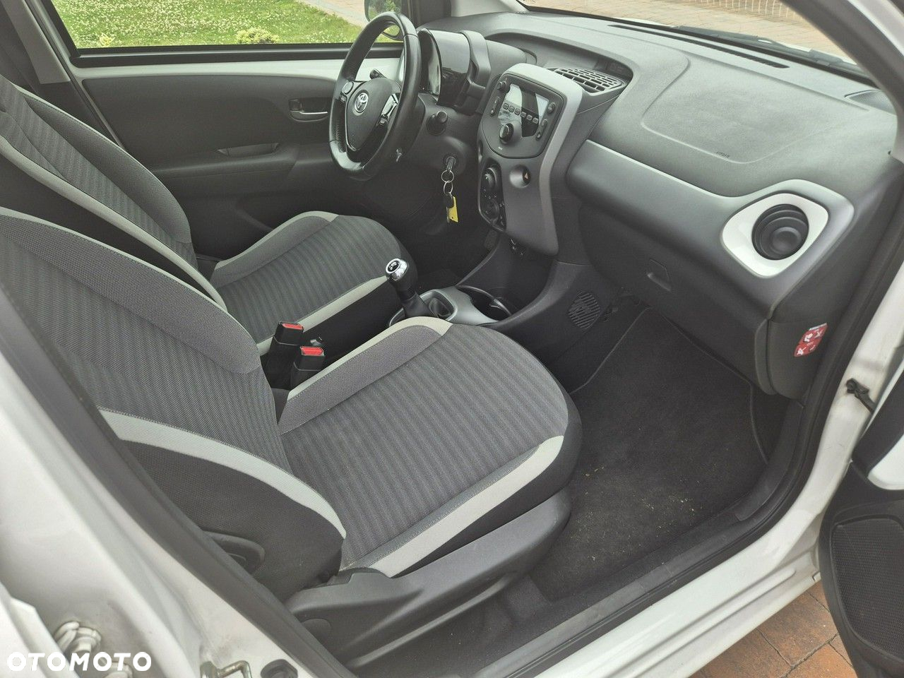 Toyota Aygo x-play - 10