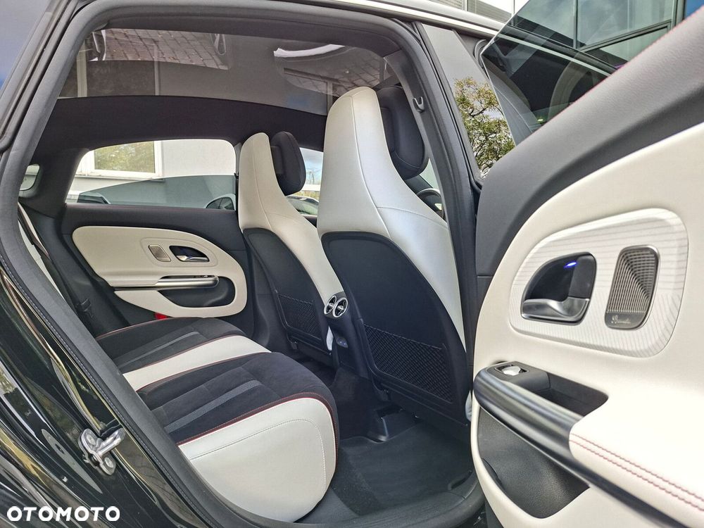 Mercedes-Benz CLA 2025