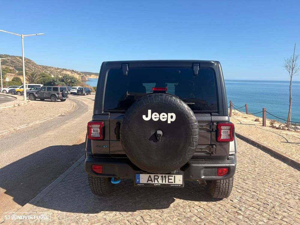Jeep Wrangler - 12