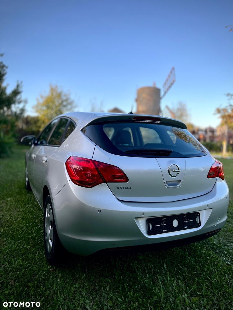 Opel Astra IV 1.6 Edition - 11