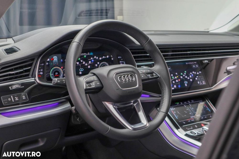 Audi Q7 3.0 55 TFSIe quattro Tiptronic Basic - 25