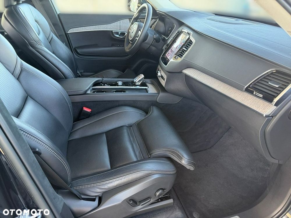 Volvo XC 90 - 22