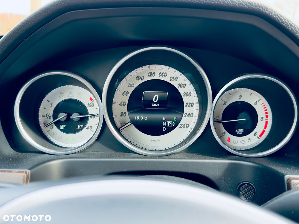 Mercedes-Benz Klasa E 220 CDI 7G-TRONIC Elegance - 9