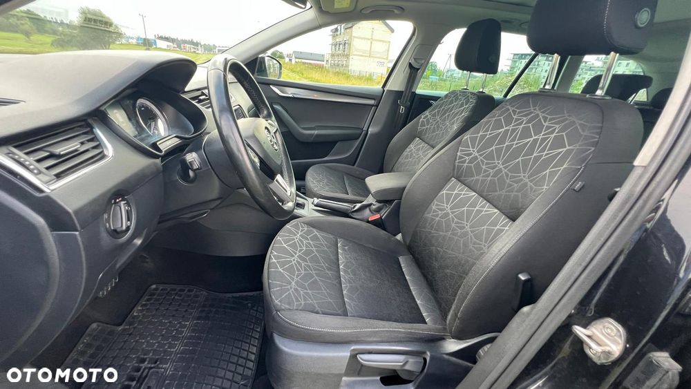 Skoda Octavia 2.0 TDI SCR Clever DSG - 9