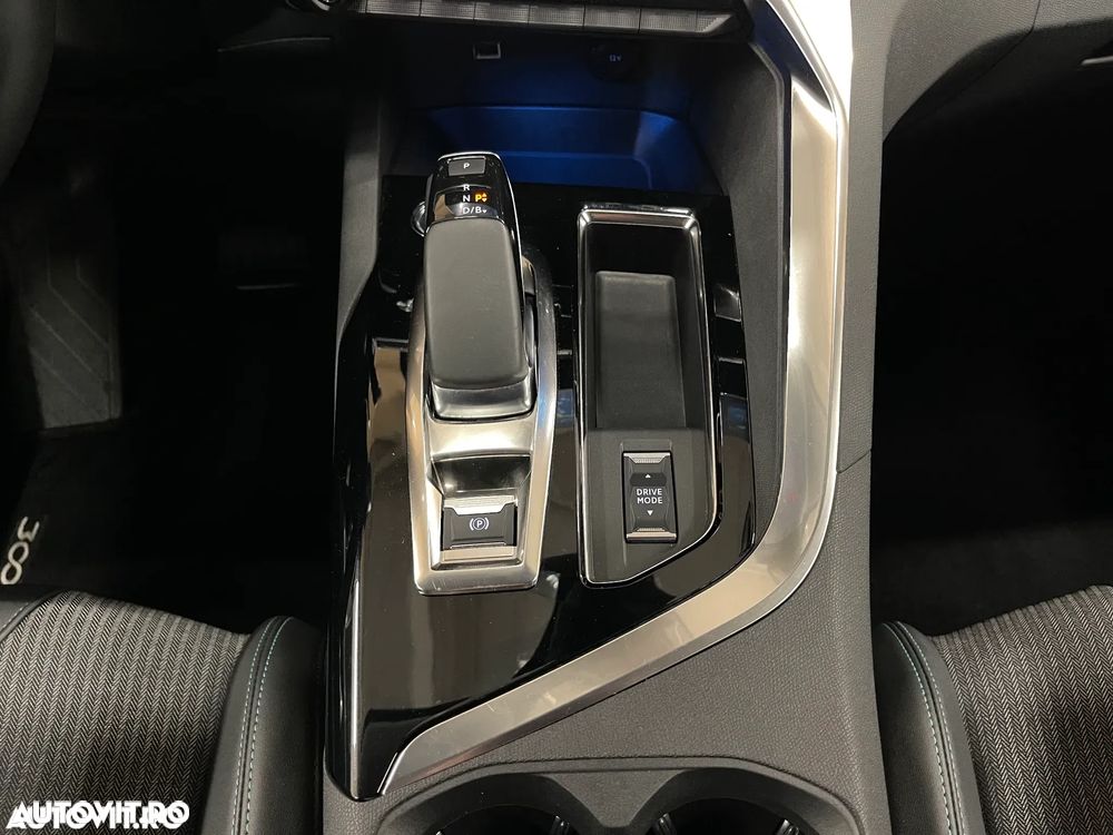 Peugeot 3008 225 e-EAT8 Allure Pack - 19