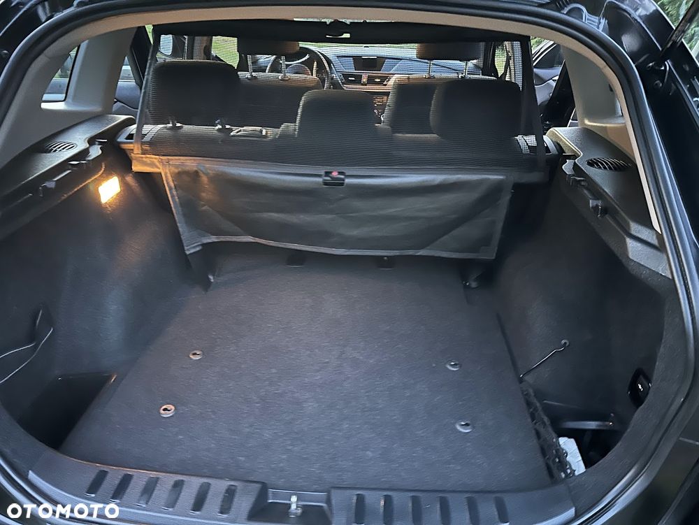 BMW X1 xDrive18d - 12