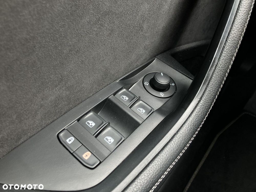 Skoda Superb 2.0 TDI SCR Sportline DSG - 24