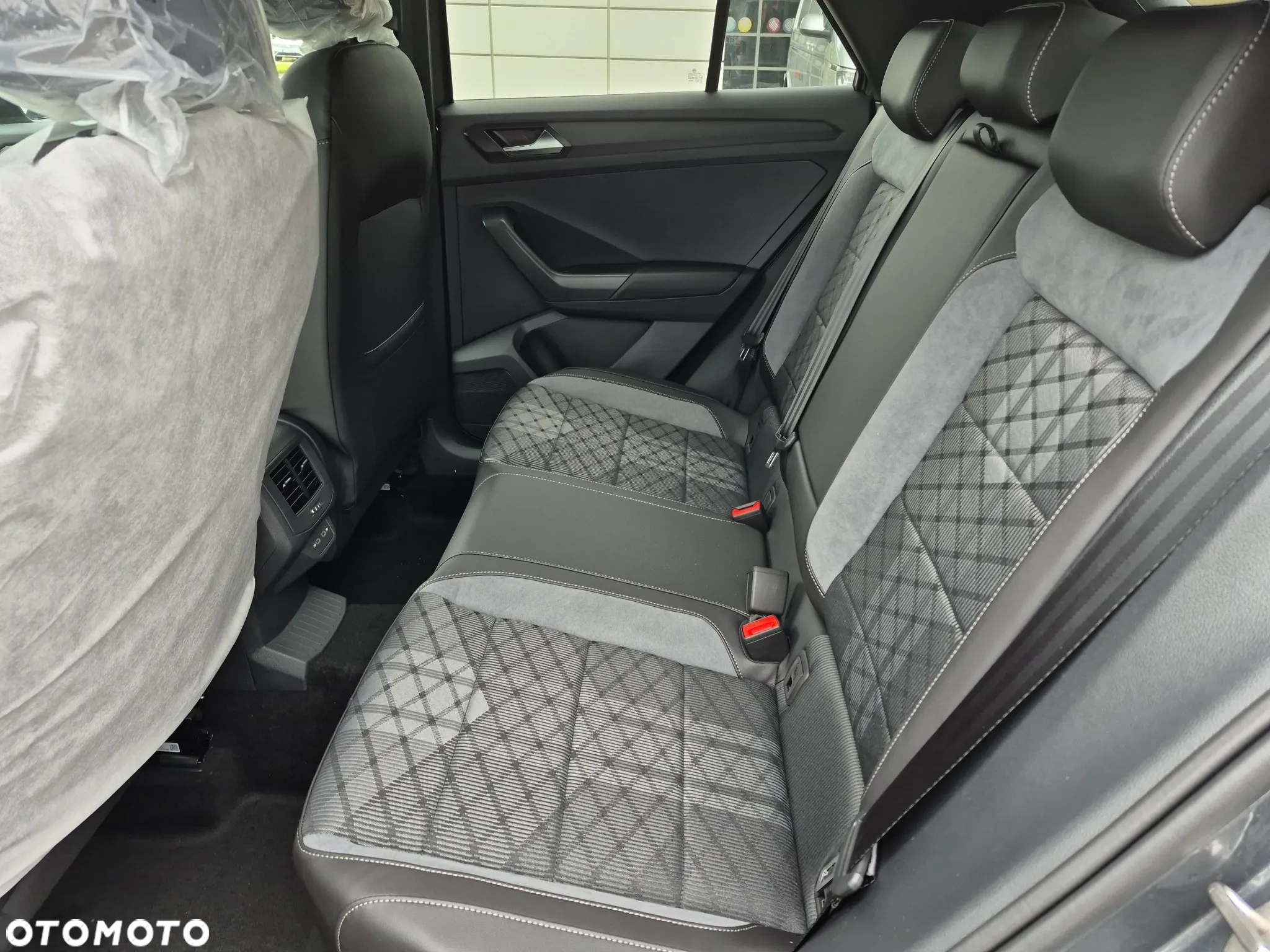 Volkswagen T-Roc - 20