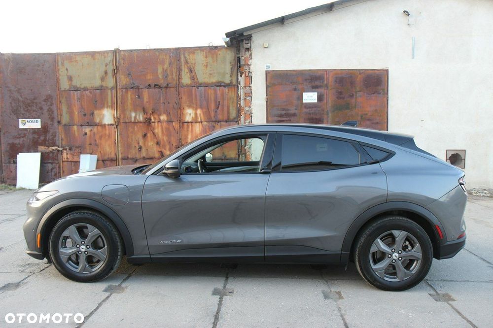 Ford Mustang Mach-E - 11