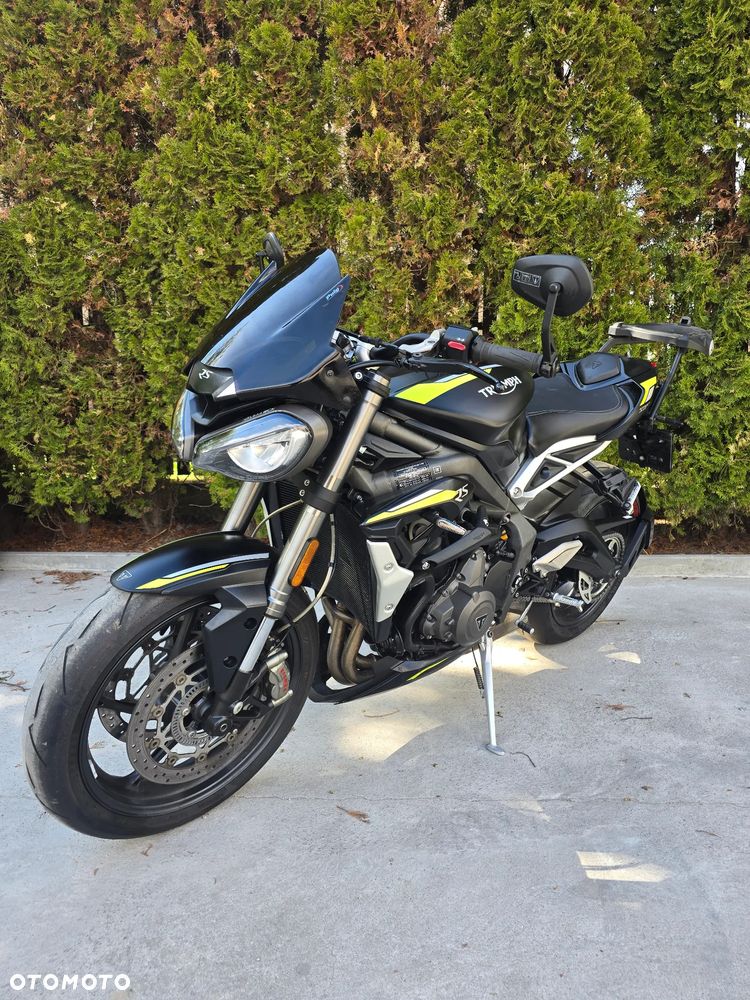 Triumph Street Triple - 4