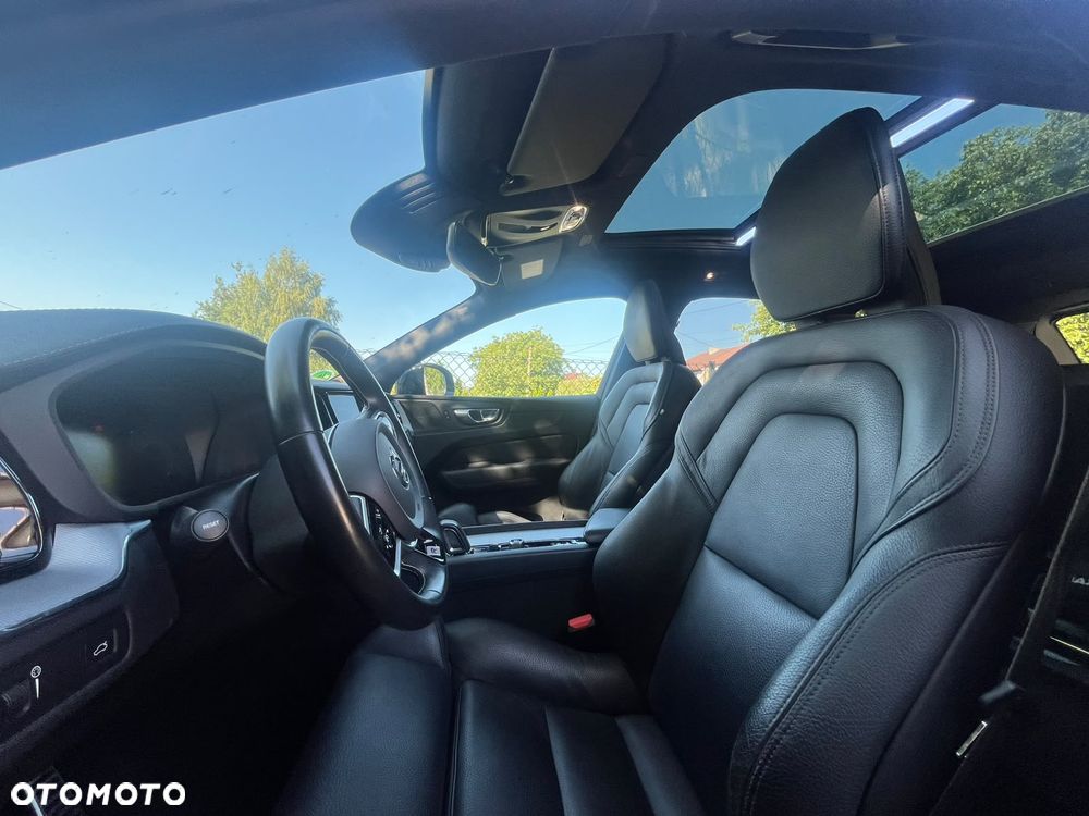 Volvo XC 60 B5 D AWD R-Design - 15