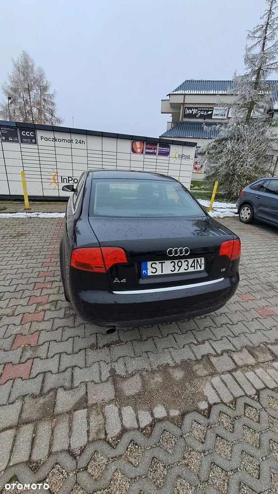 Audi A4 Limousine - 4