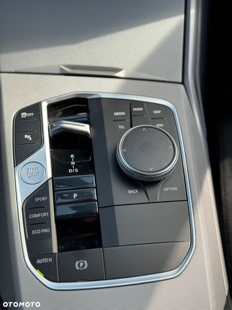 BMW Seria 3 318d Advantage - 28