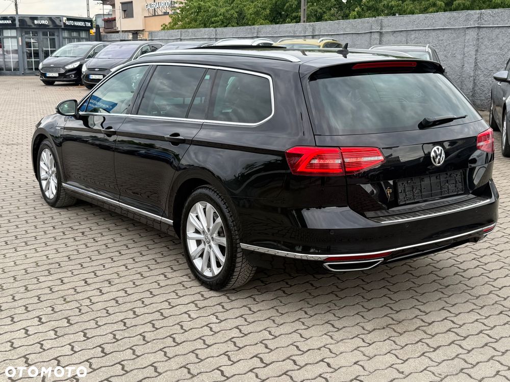 Volkswagen Passat 2.0 TDI SCR 4Motion DDG Highline - 18
