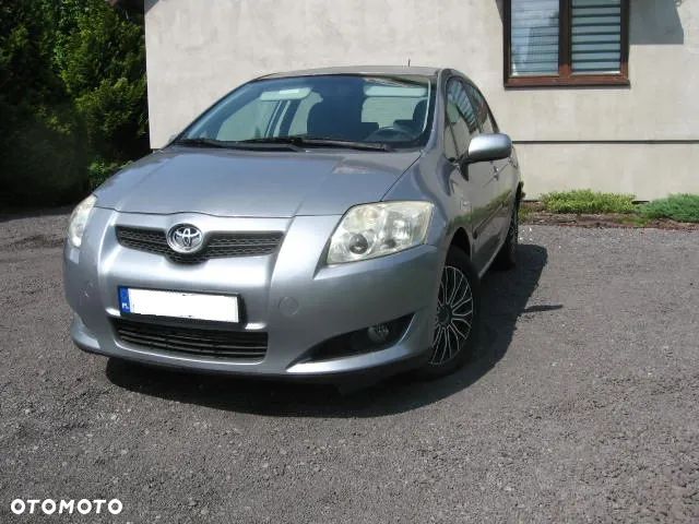 Toyota Auris 1.6 Premium - 1