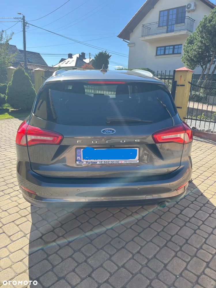 Ford Focus 1.0 EcoBoost Titanium - 4