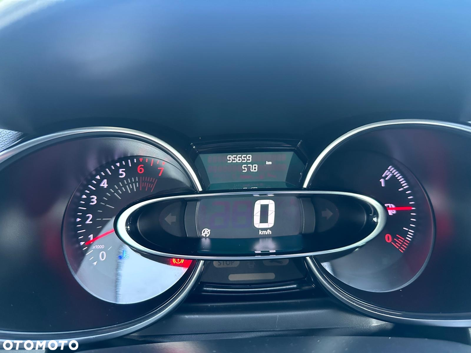 Renault Clio 0.9 Energy TCe Limited - 12