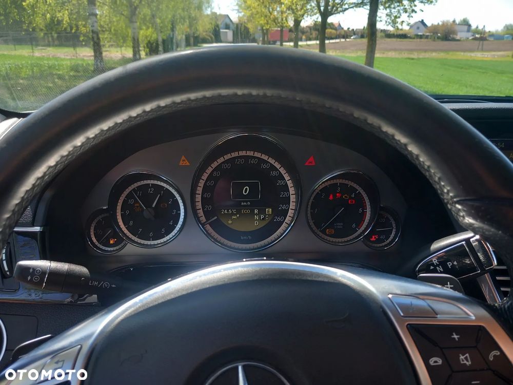 Mercedes-Benz Klasa E 250 CDI DPF BlueEFFICIENCY 7G-TRONIC Avantgarde - 19