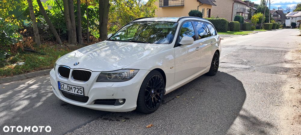 BMW 3 Series 2012 photo 3