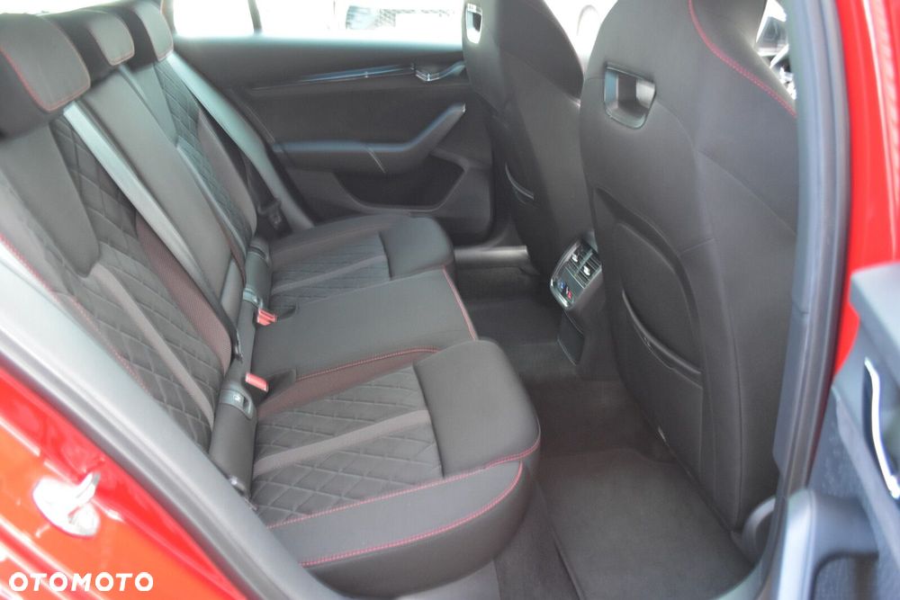 Skoda Octavia 2.0 TSI GPF RS 245 DSG - 37