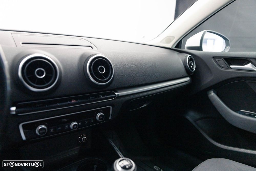 Audi A3 Limousine 1.6 TDI - 29