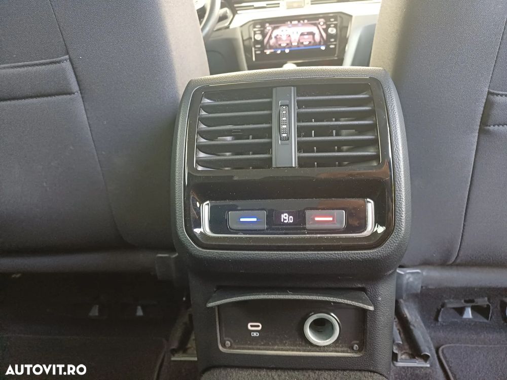 Volkswagen Passat 2.0 TDI DSG Comfortline - 30
