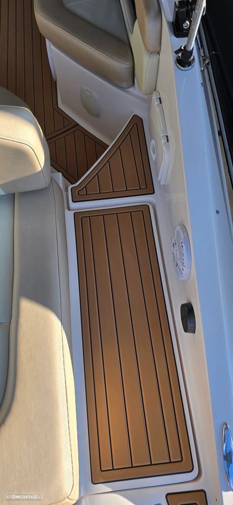 Regal 2520 fasdeck - 17