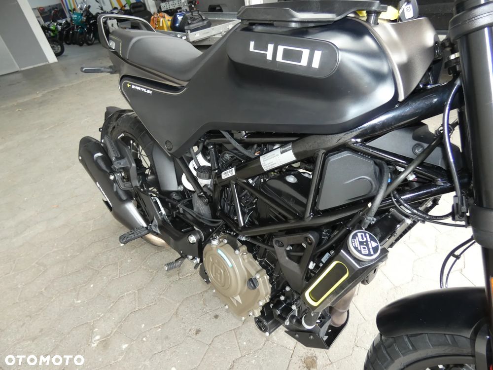 Husqvarna Svartpilen - 11