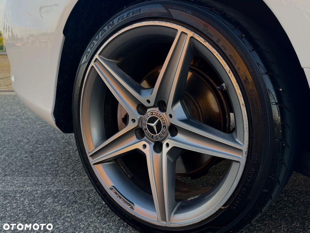 Mercedes-Benz Klasa C 200 4-Matic 9G-Tronic - 33