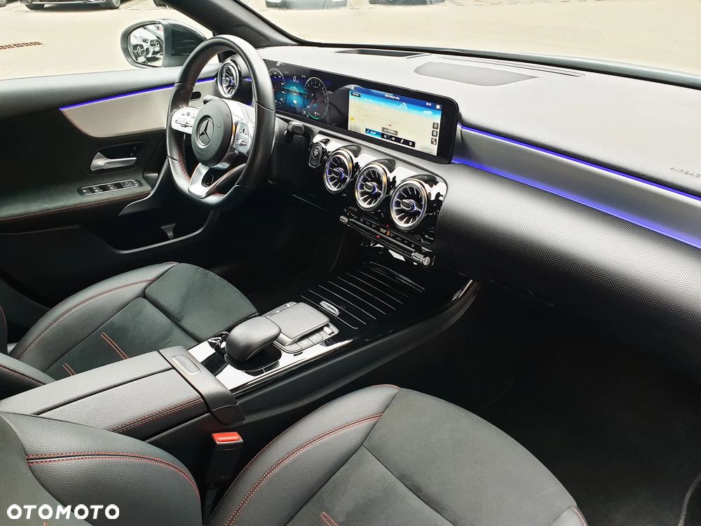Mercedes-Benz Klasa A 250 e PHEV AMG Line 8G-DCT - 18