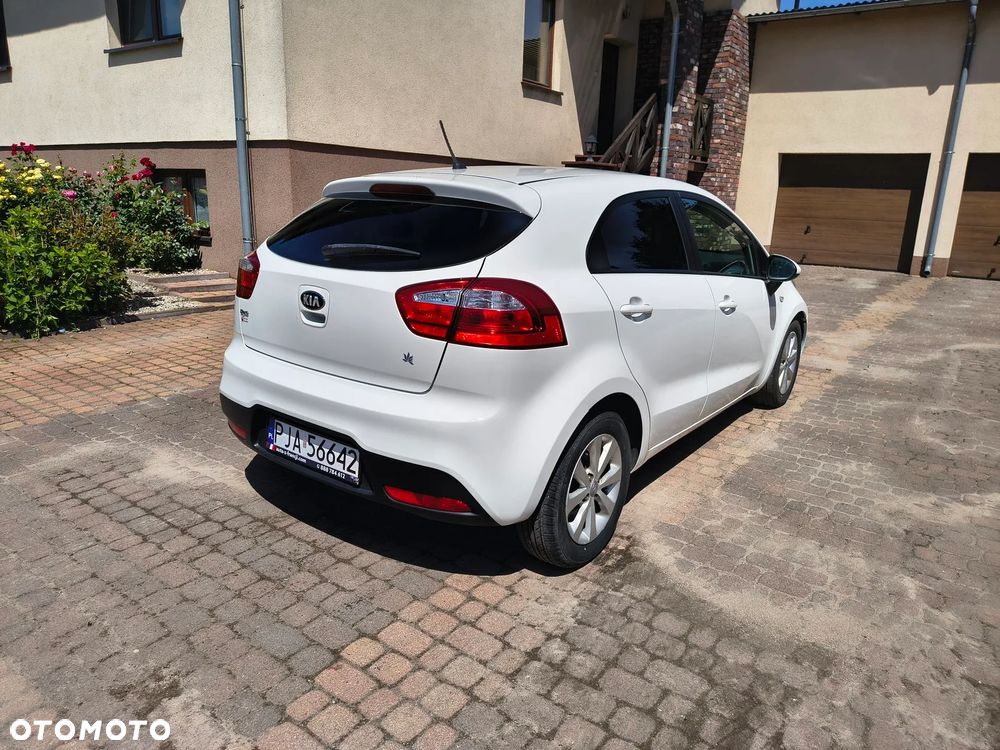 Kia Rio - 5