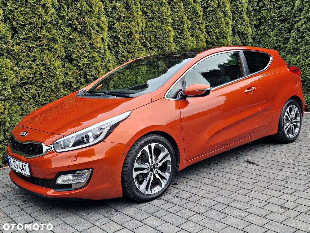 Kia Ceed - 10