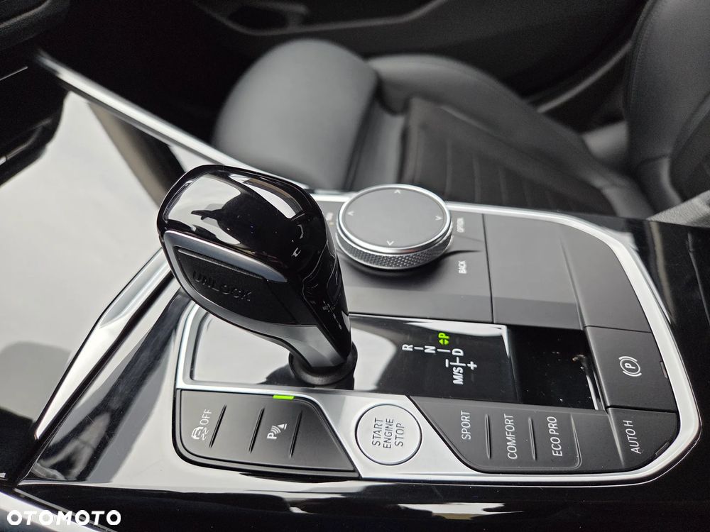 BMW Seria 3 320d Sport Line - 25