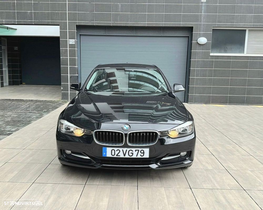 BMW 318 d Sport Line - 4