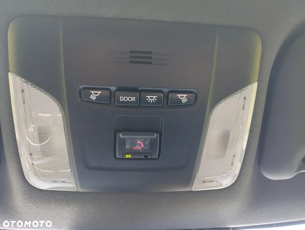 Toyota Corolla 1.8 Hybrid Style - 18