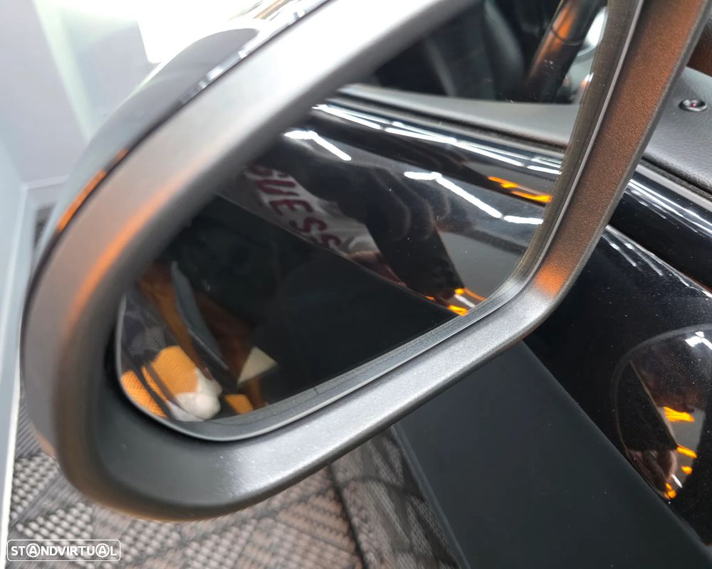 Mercedes-Benz A 250 Limousine e 8G-DCT AMG Line - 39