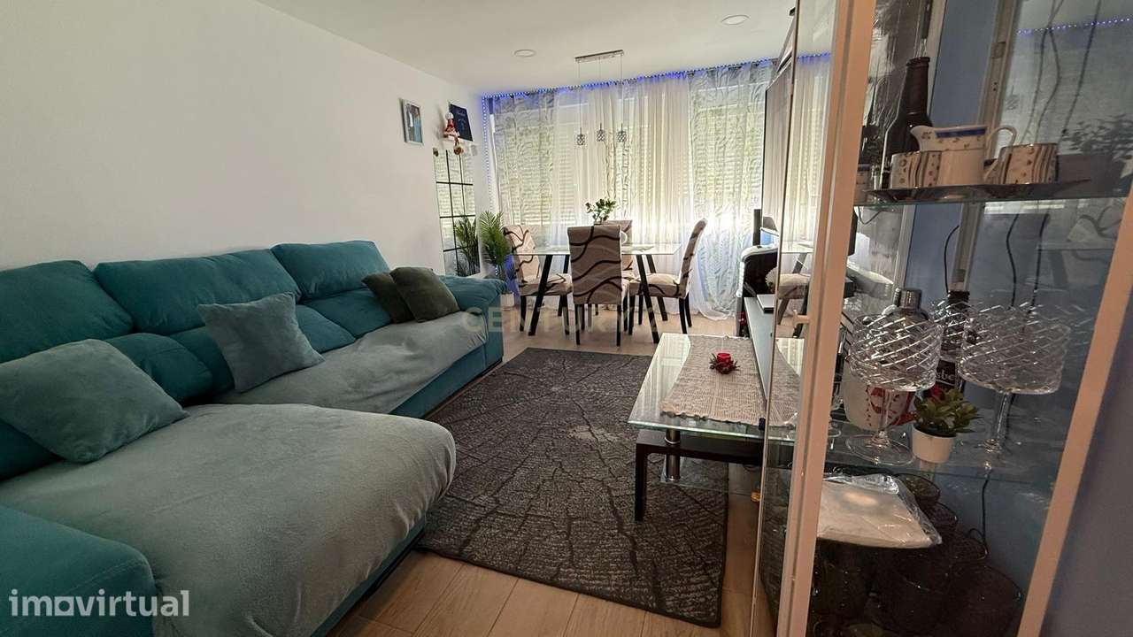 T2 Duplex com Vista Rio - Moita - Grande imagem: 2/23