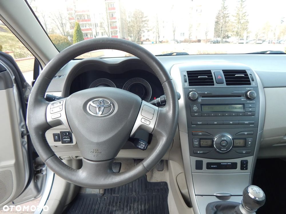 Toyota Corolla 1.6 Premium - 7