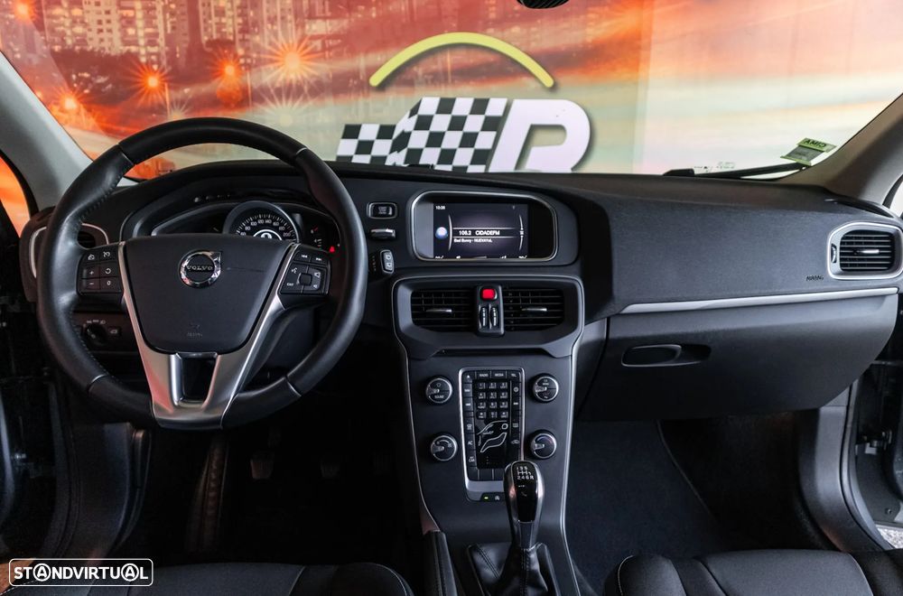 Volvo V40 2.0 D3 Momentum - 12