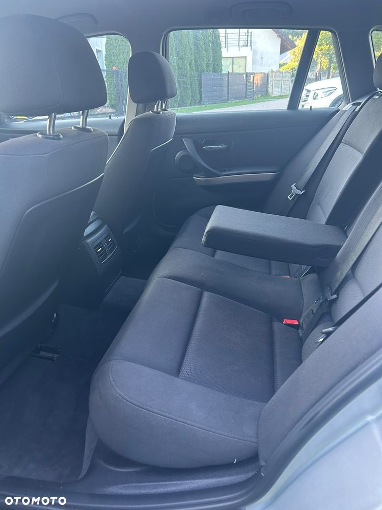 BMW Seria 3 318d - 21