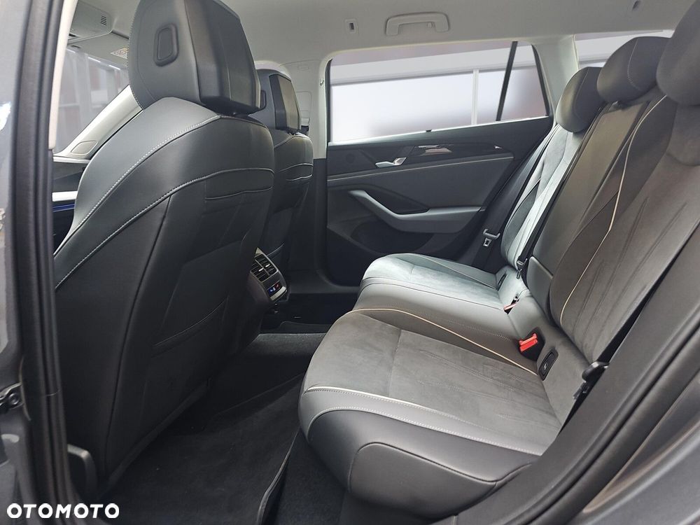 Volkswagen Passat - 10