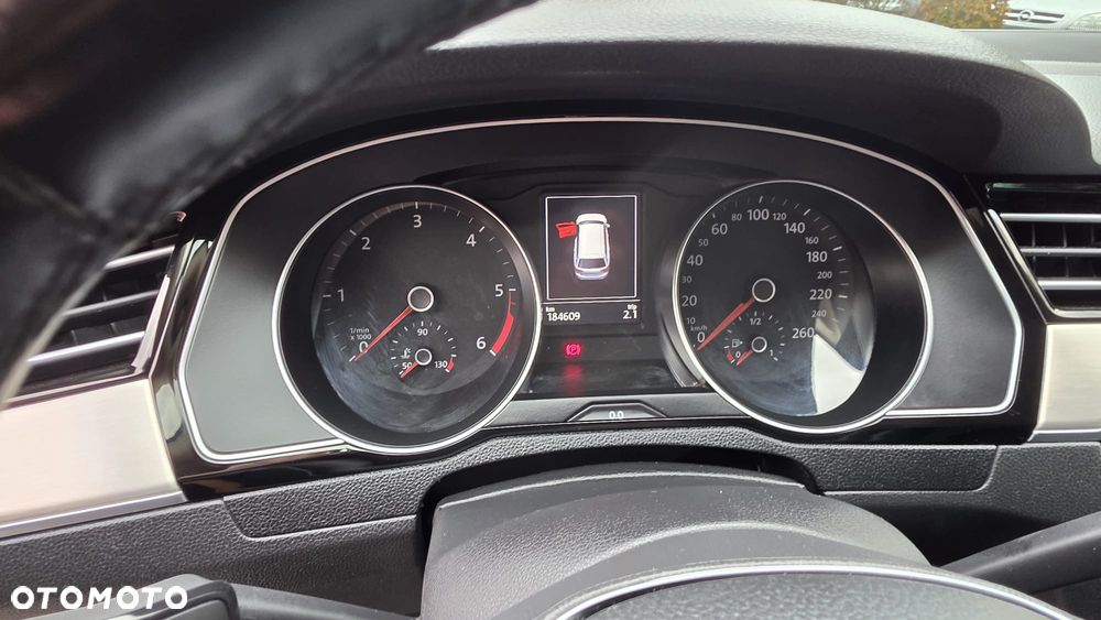 Volkswagen Passat 2.0 TDI (BlueMotion Technology) Highline - 15