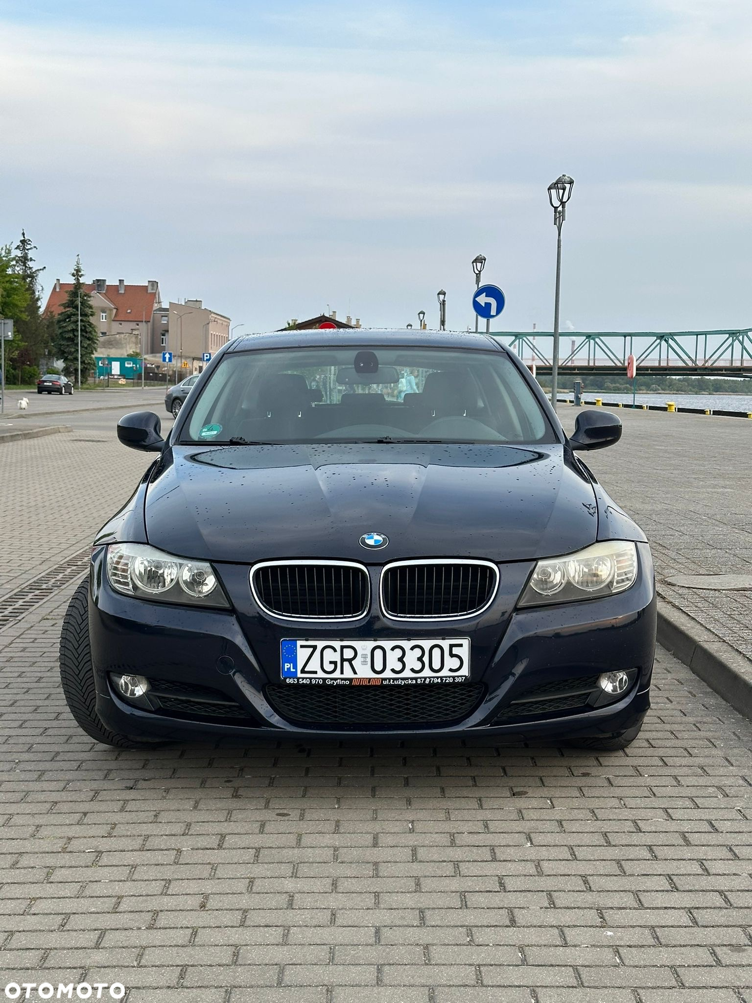 BMW Seria 3 318i - 5