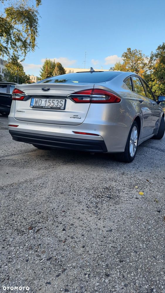 Ford Fusion - 8